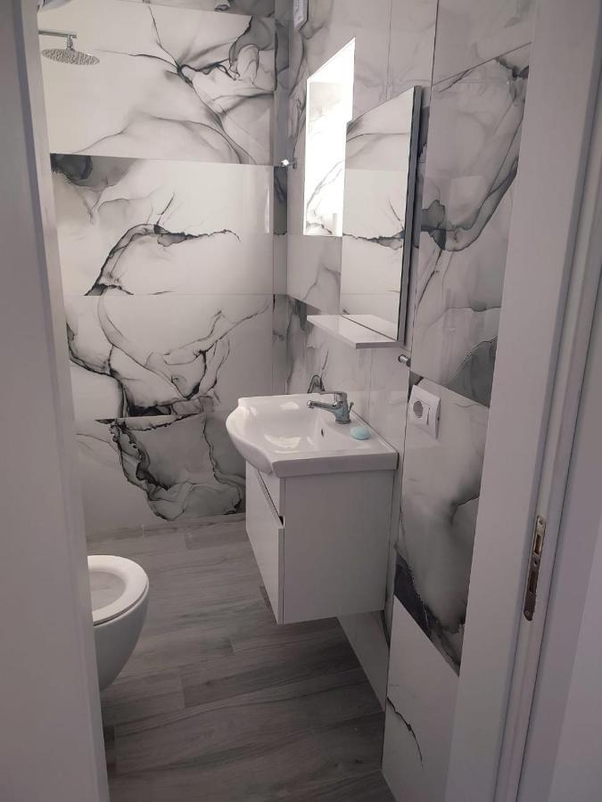 סרנדה Proda Apartments מראה חיצוני תמונה